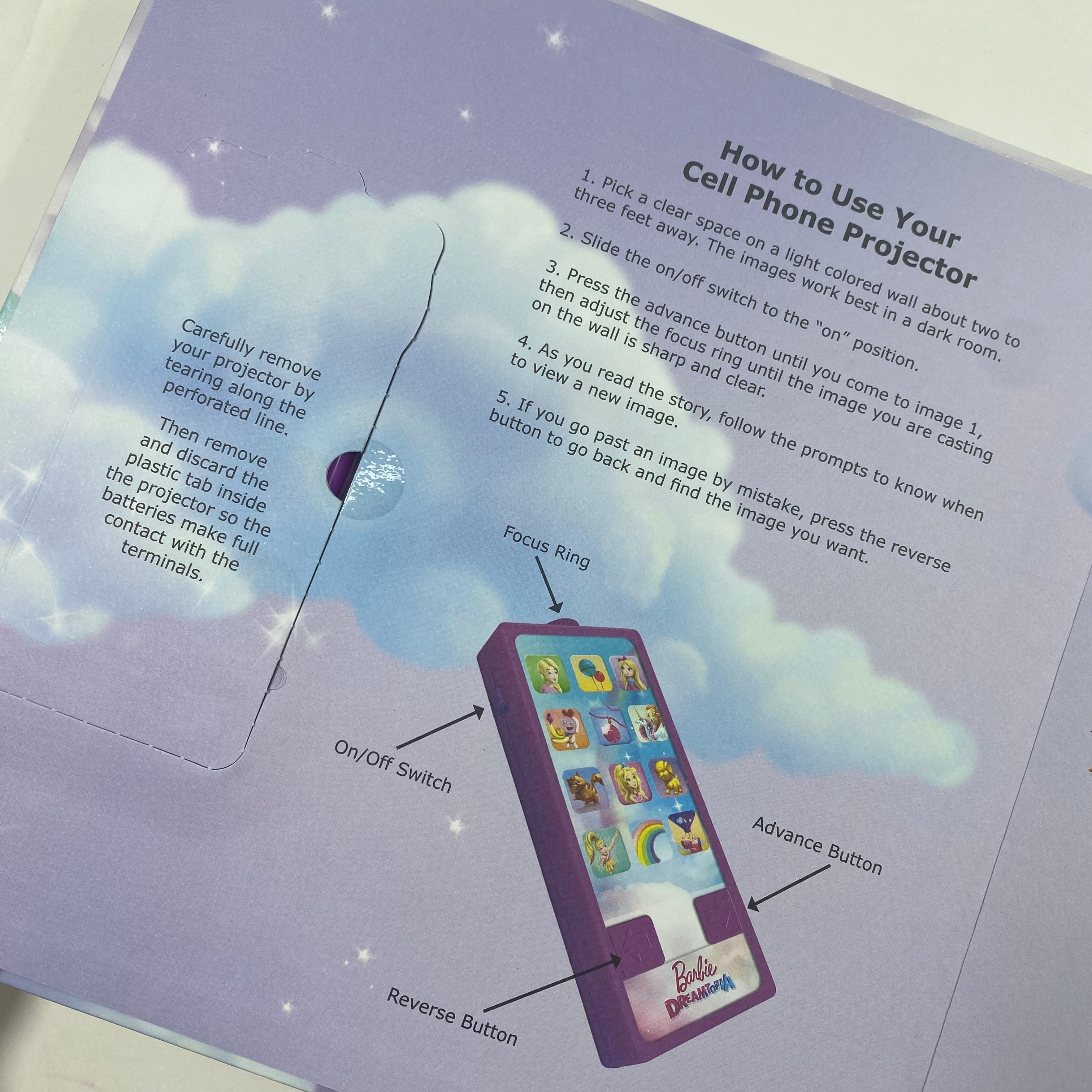 باربي دريمتوبيا - كتاب القصص القصيرة وجهاز عرض الهاتف الخليوي