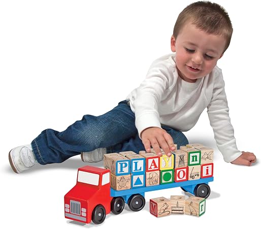 Melissa & Doug: Wooden Alphabet Truck - 28 pieces Melissa & Doug - أحجية أرضية قطار الأبجدية - 28 قطعة
