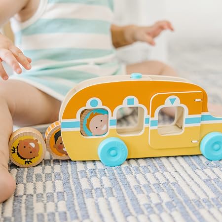 Melissa & Doug: GO Tots Wooden Roll And Ride Bus ميليسا آند دوج - تم إنشاؤها بواسطة Me Unicorn Bank