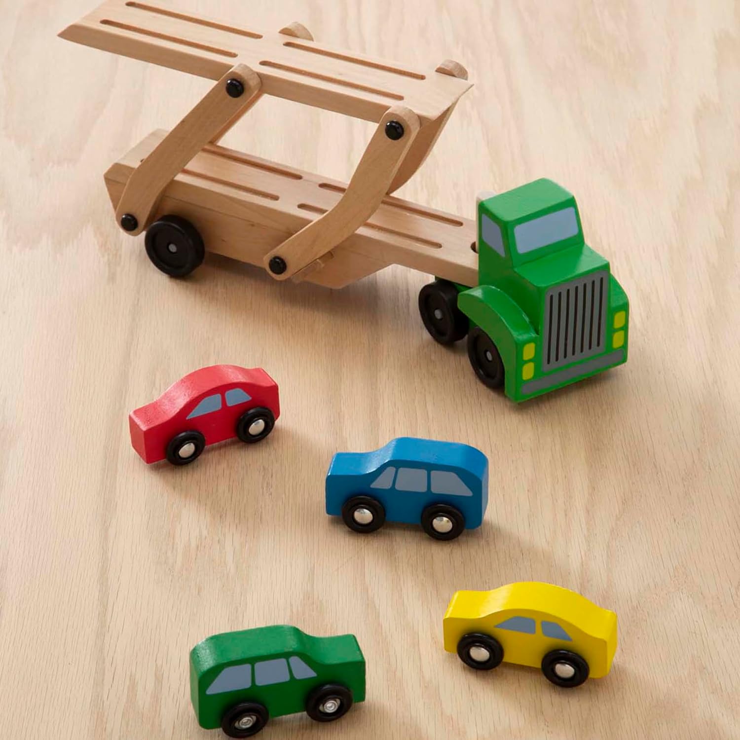 Melissa & Doug Wooden Classic Toy - Car Carrier Truck and Cars Wooden Toy Set with 1 Truck and 4 Cars - لعبة خشبية كلاسيكية من ميليسا اند دوج - توازن قوس قزح