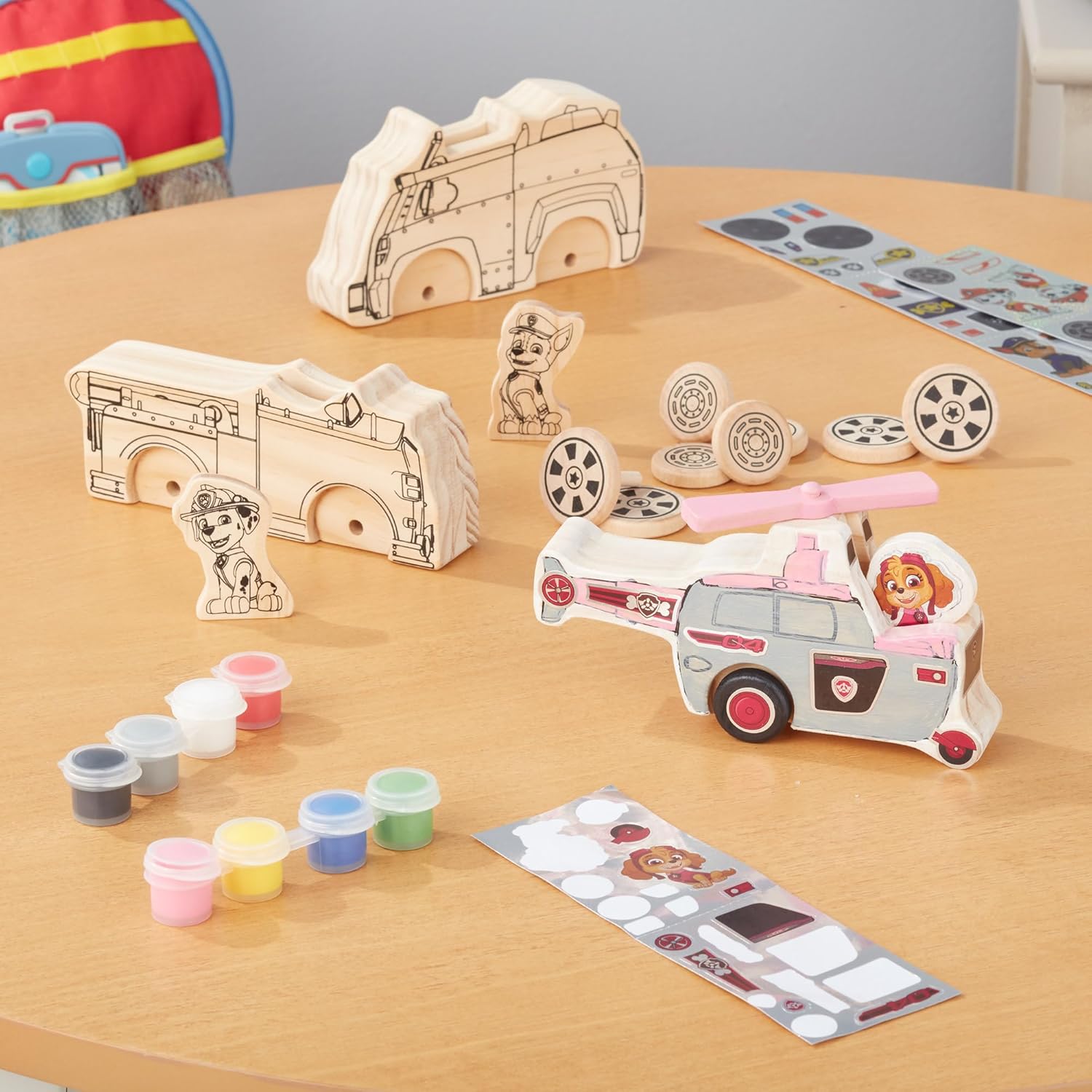 Melissa & Doug Wooden Craft Kit - Paw Patrol - مجموعة الأعمال الخشبية من ميليسا آند دوج - مركبات الإنقاذ