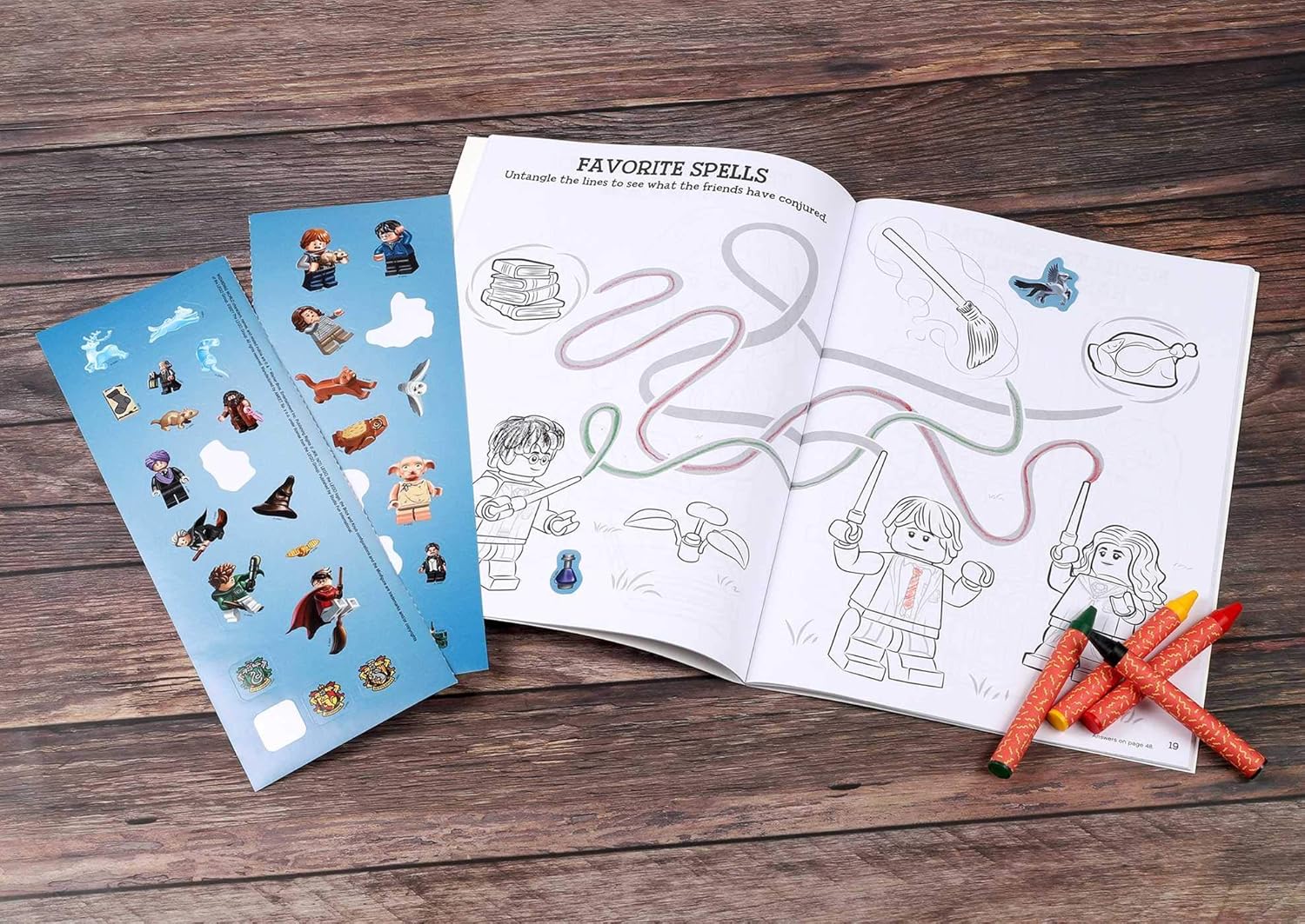 Lego: Harry Potter - Color the Wizarding World! (Color & Activity with Crayons)