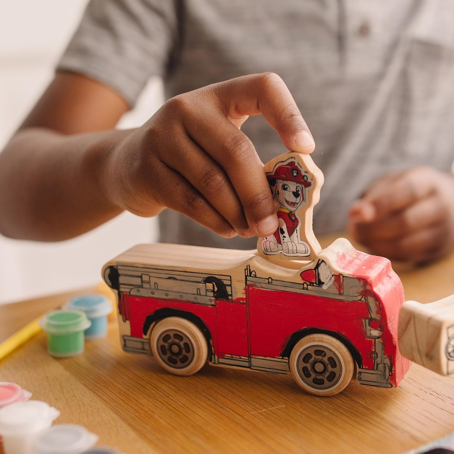 Melissa & Doug Wooden Craft Kit - Paw Patrol - مجموعة الأعمال الخشبية من ميليسا آند دوج - مركبات الإنقاذ