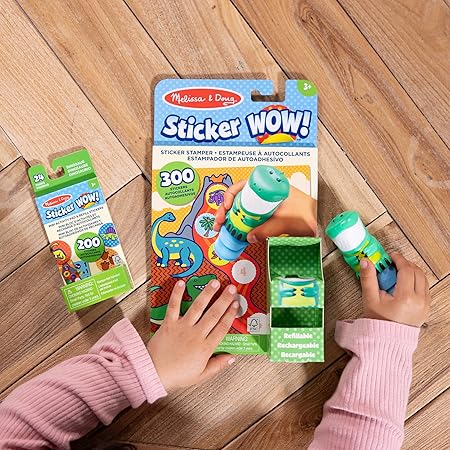 Melissa & Doug: Dinosaur Bundle-  Sticker Wow Sticker Stamper - Melissa & Doug: حزمة الديناصورات - أداة ختم ملصقات الاستيكر الملصقات الرائعة