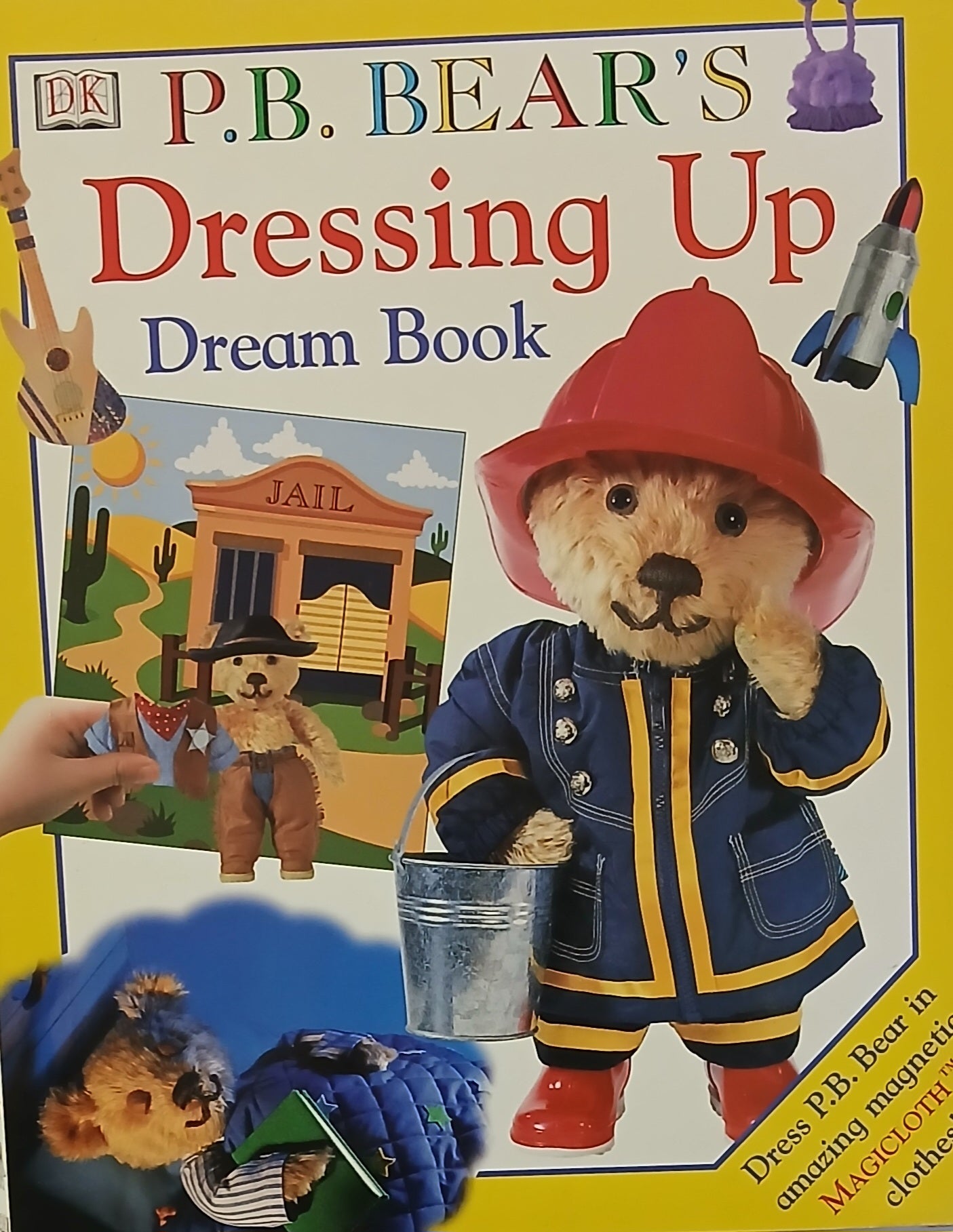 Paddington Bear's Dressing Up: Dream Book - ملابس بادينغتون: كتاب الأحلام