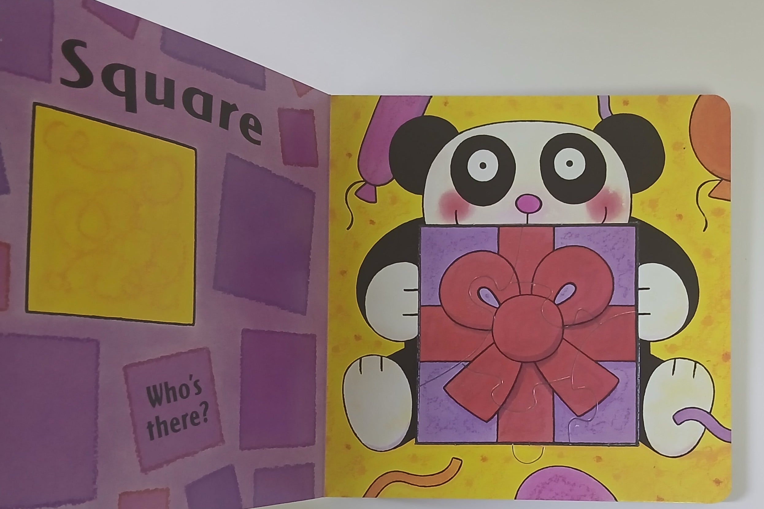 الدب يشعر بالخجل