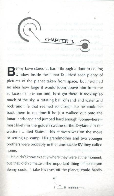 Space Runners - The Dark Side of the Moon - Spectrawide Bookstore