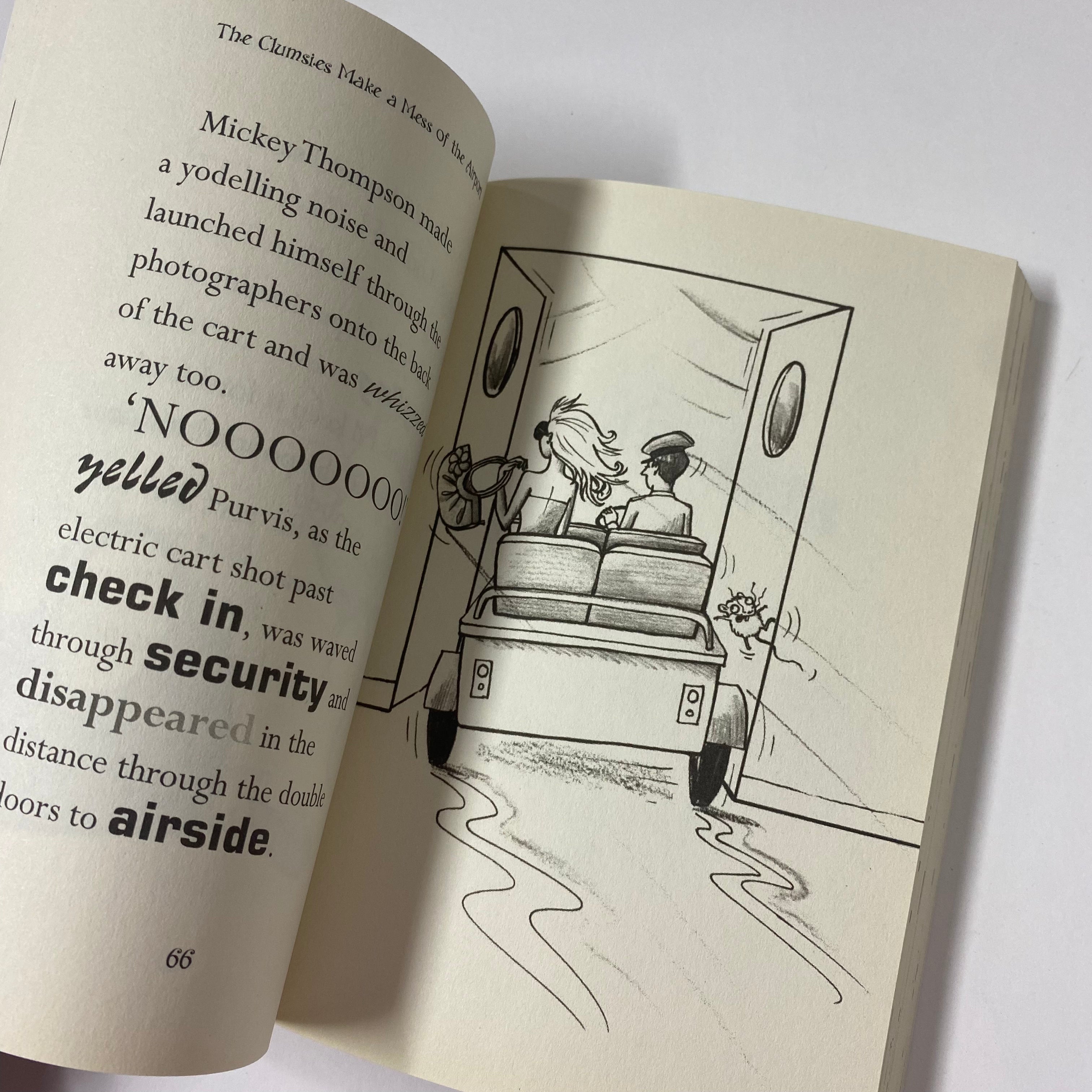 The Clumsies Make A Mess Of The Airport - Spectrawide Bookstore