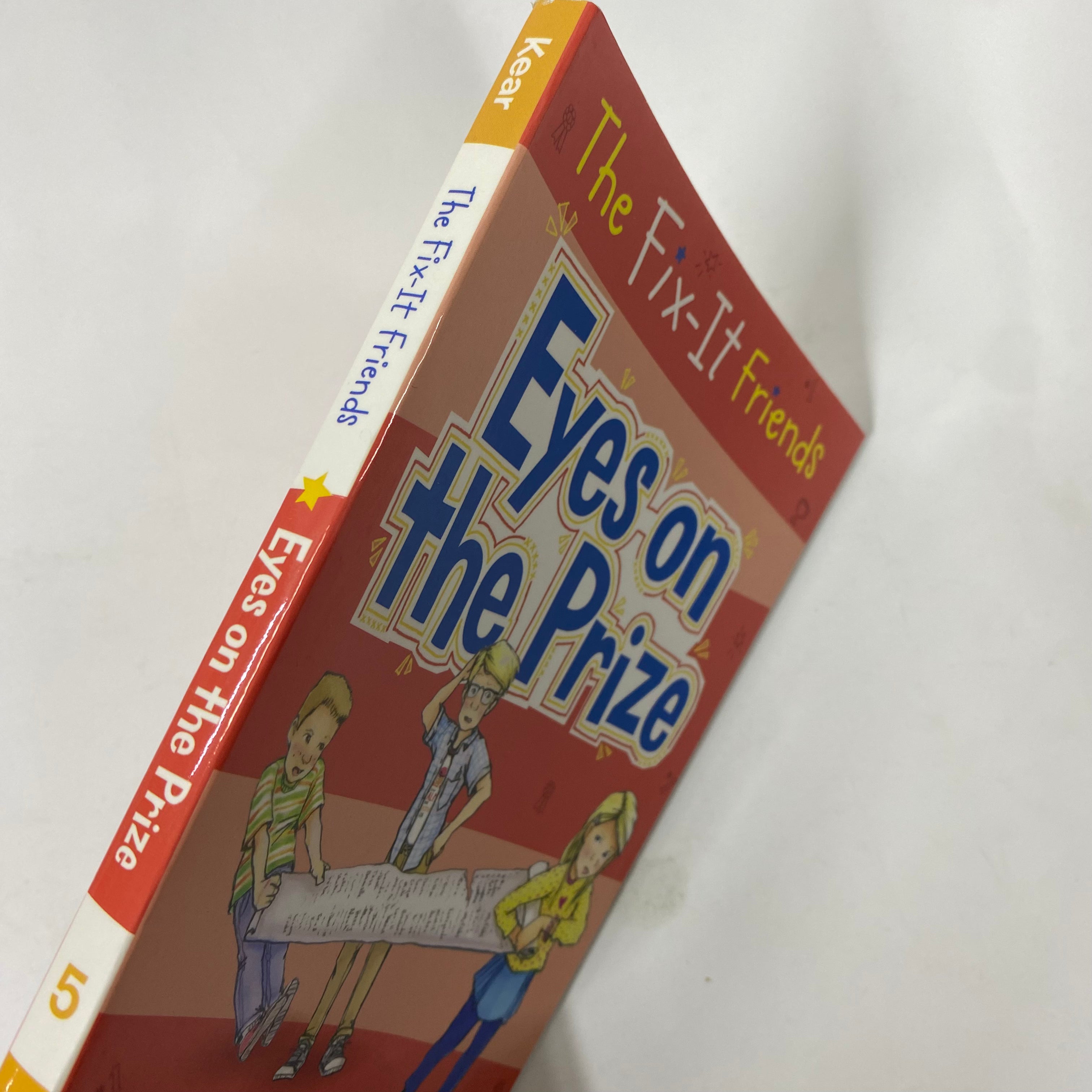 The Fix-It Friends - Eyes on the Prize - Spectrawide Bookstore