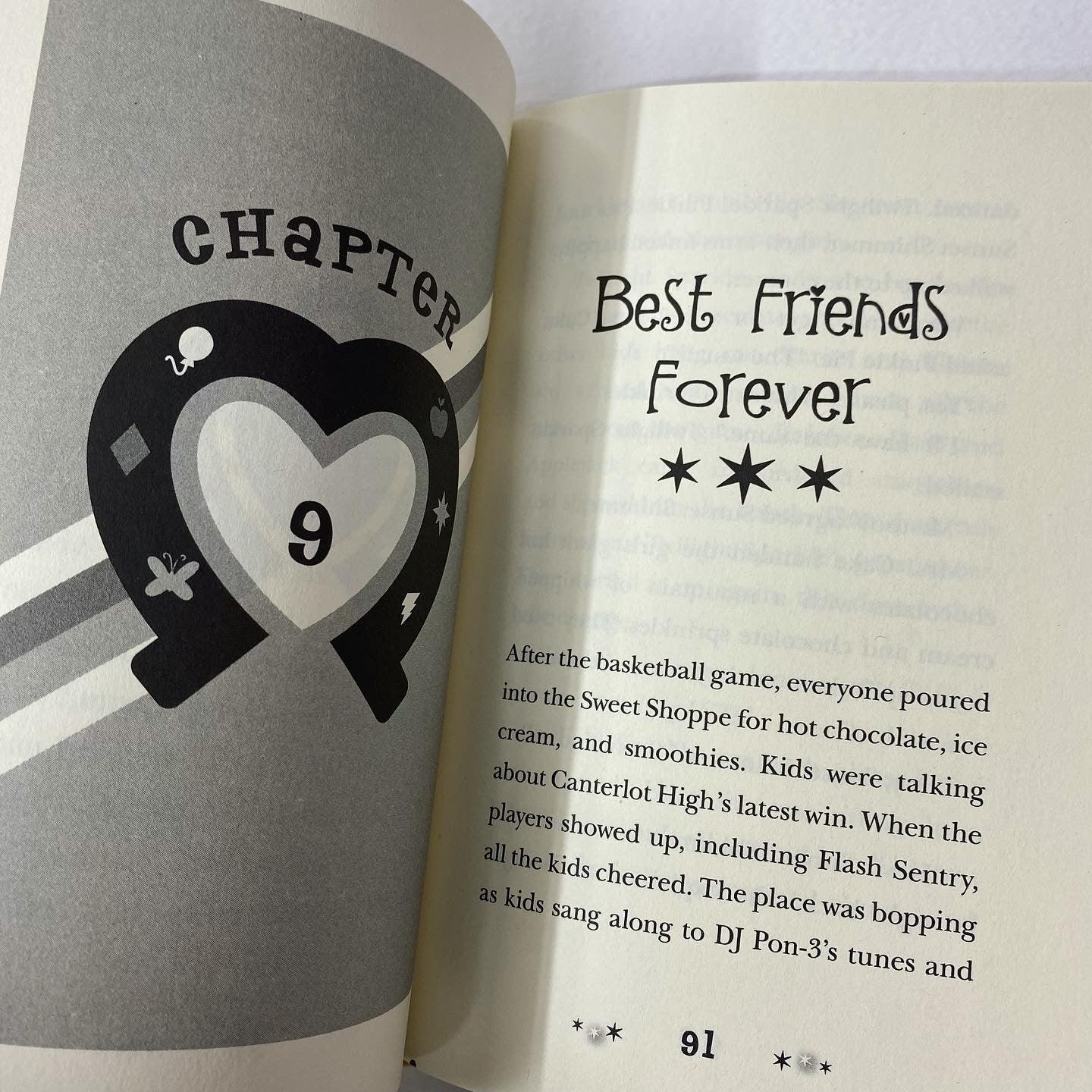 My Little Pony - Equestria Girls - Twilight's Sparkly Sleepover Surprise - Spectrawide Bookstore