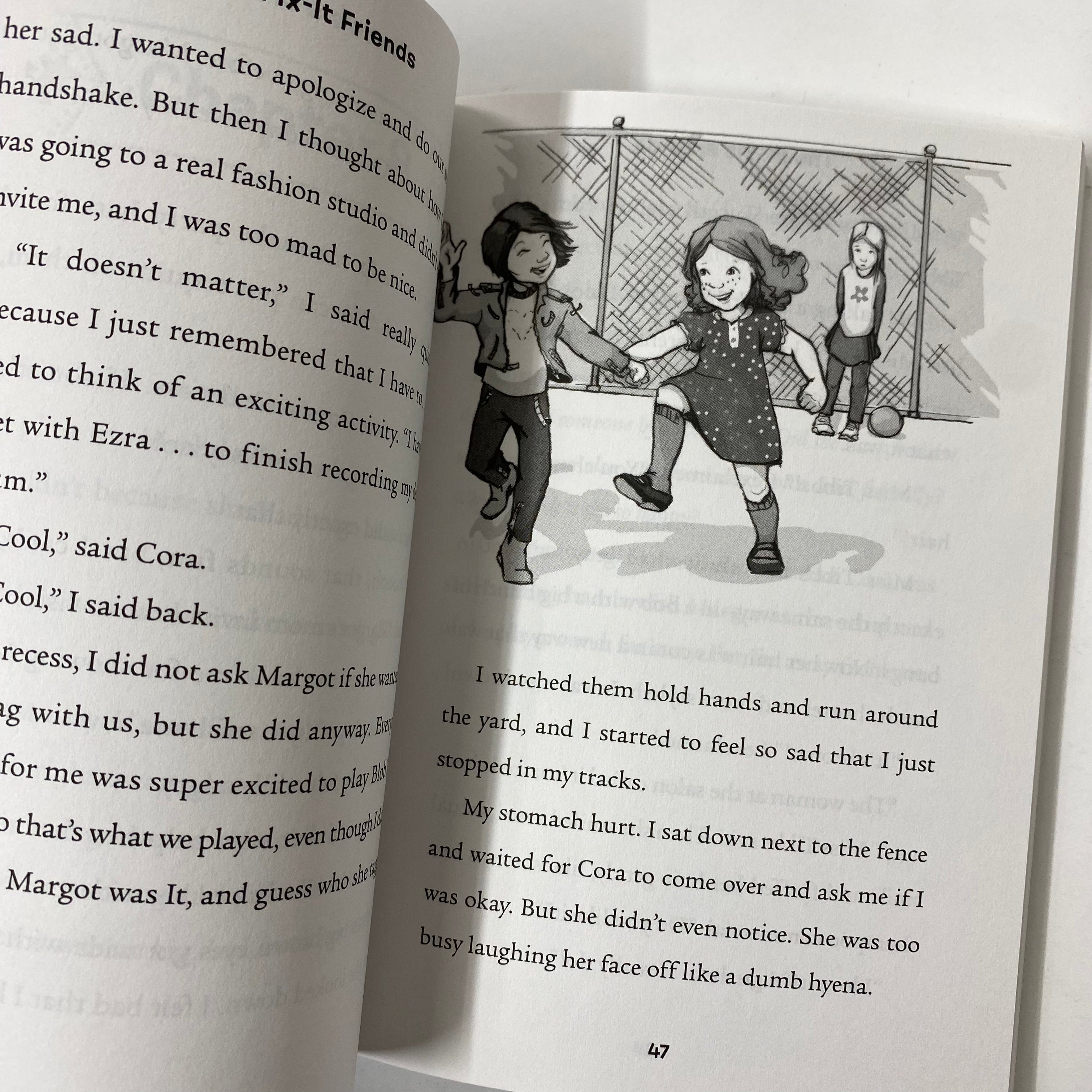 The Fix-It Friends - Three's a Crowd - Spectrawide Bookstore