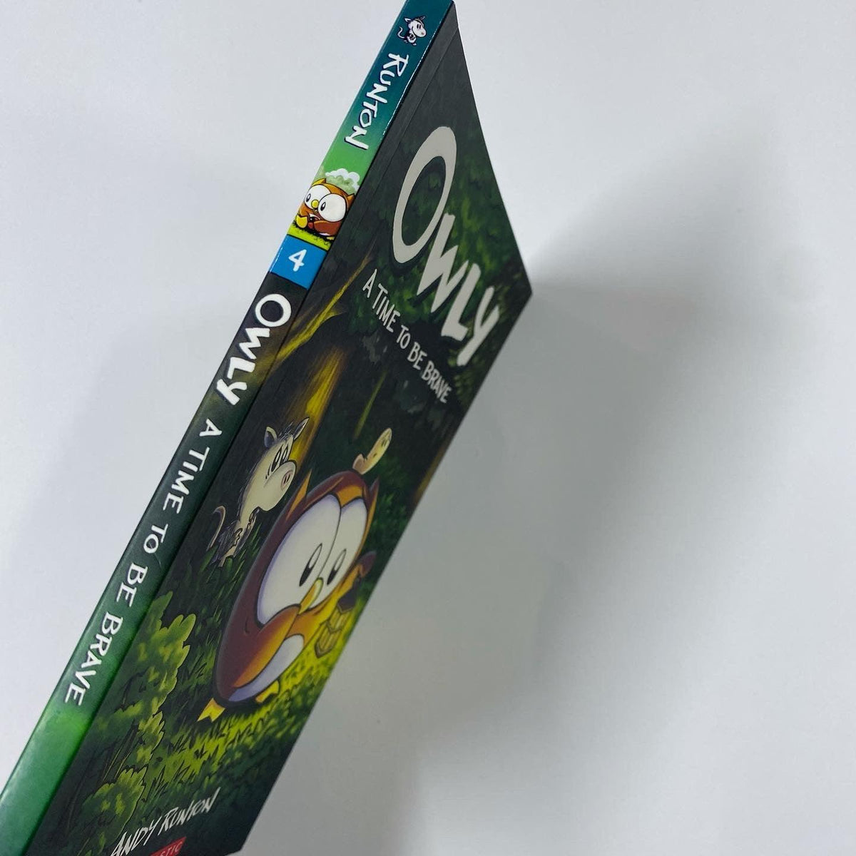 Owly #04 - A Time to be Brave (full color Graphix) - Spectrawide Bookstore