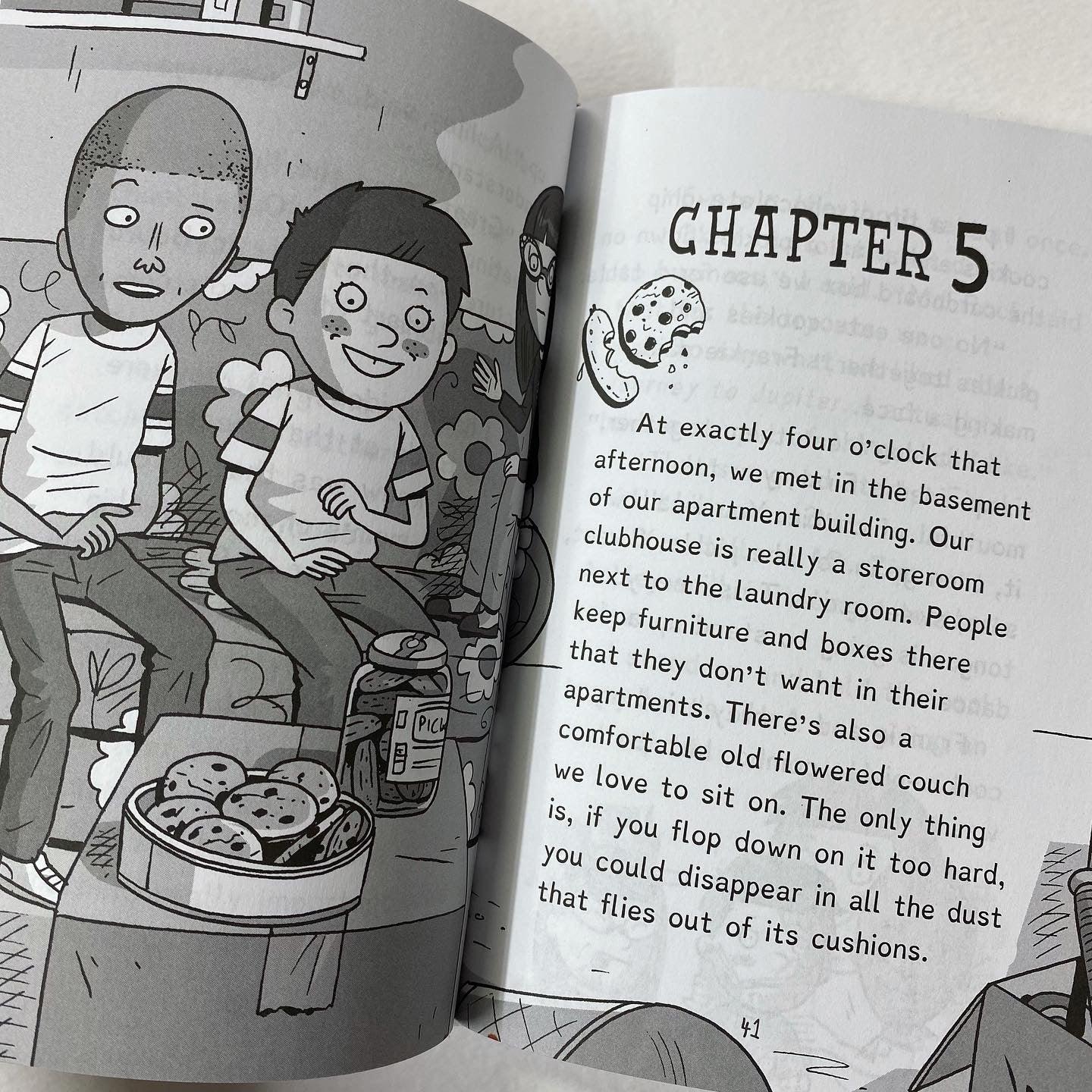 Everybody Is Somebody #12 - Here's Hank - Paperback - Spectrawide Bookstore