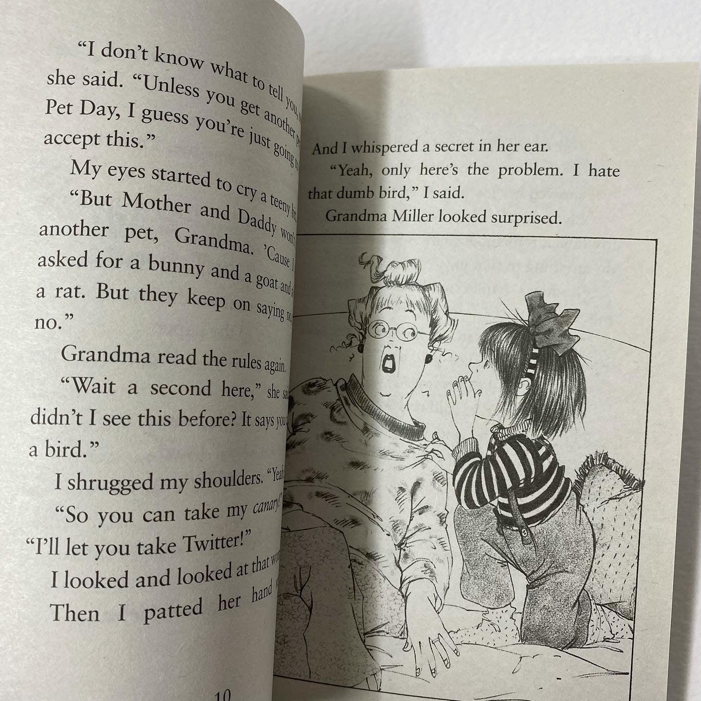 Junie B. Jones #12: Smells Something Fishy - Spectrawide Bookstore