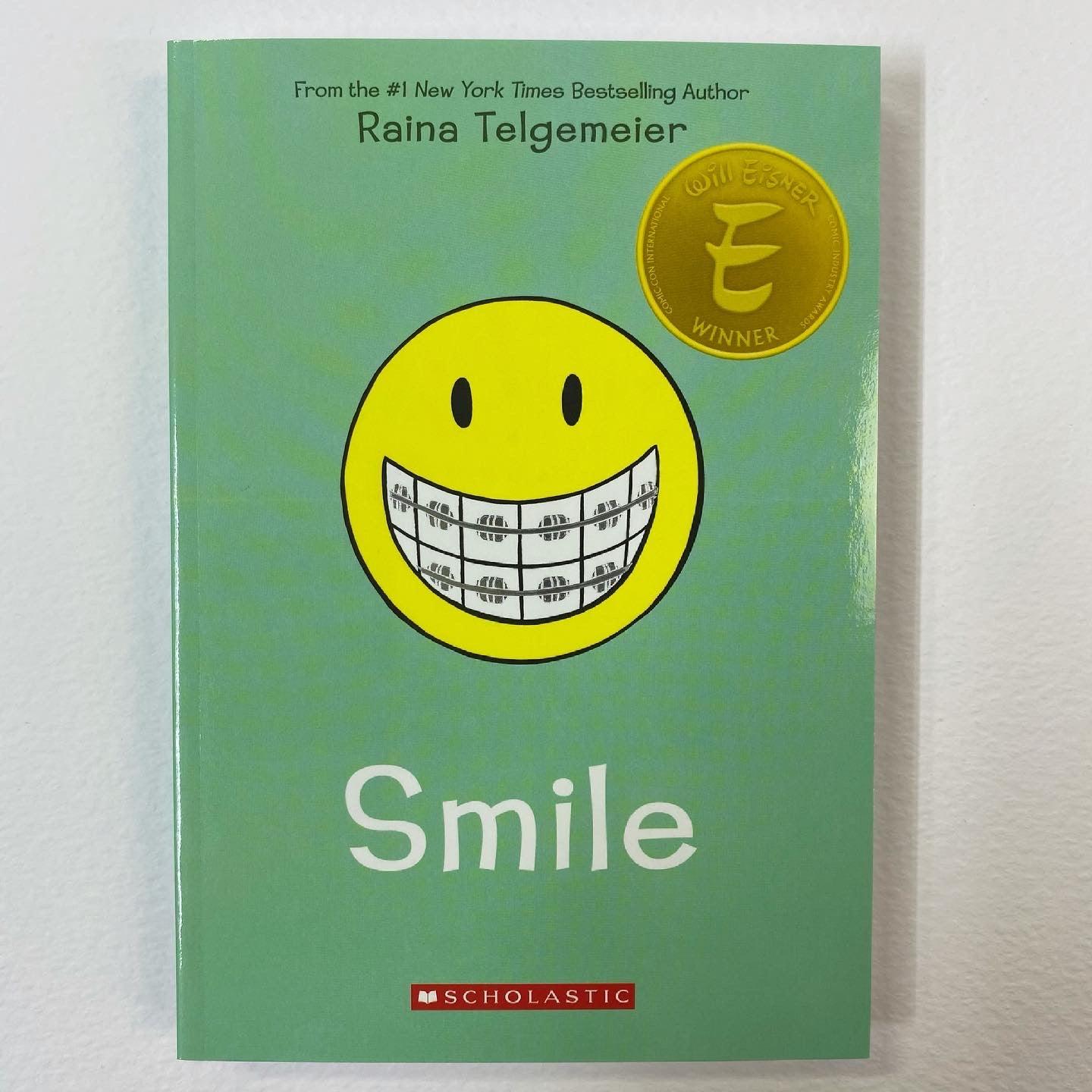 Raina Telgemeier - Smile-Sisters-Guts (3 Books Box Set) - Spectrawide Bookstore