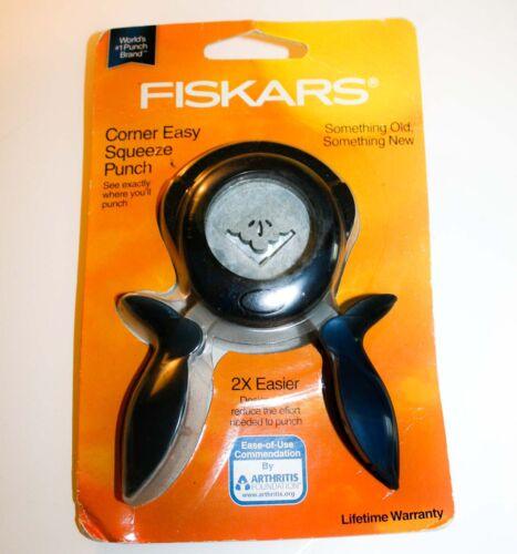 Fiskars - Corner Squeeze Punch - Spectrawide Bookstore